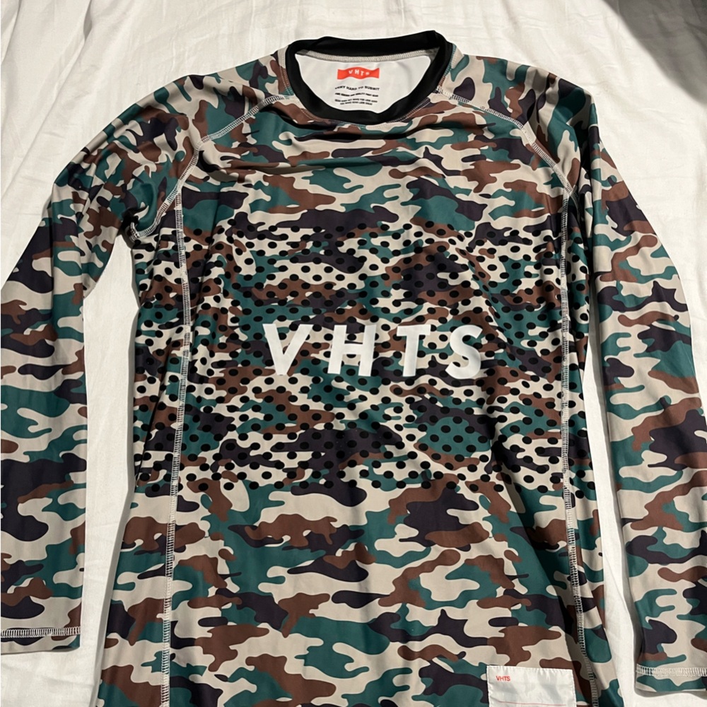 VHTS Camo rashguard Shoyoroll albino preto medium
